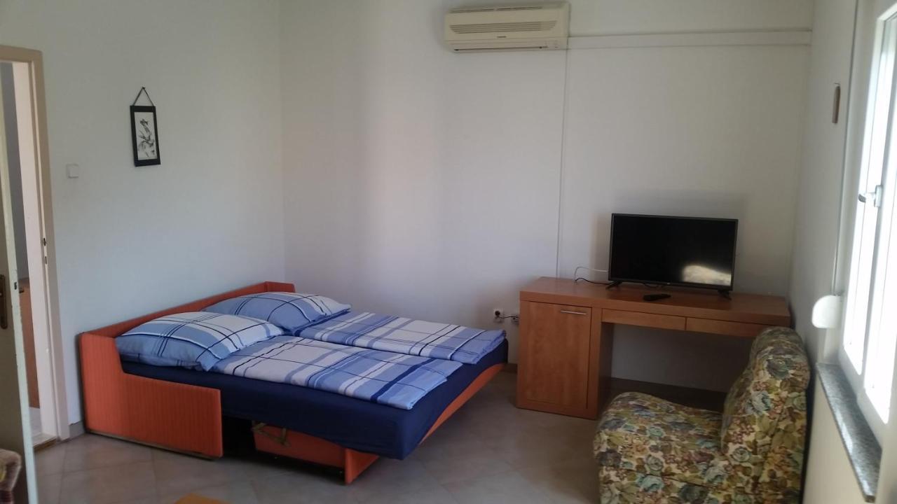 Apartments Lorena Zara Esterno foto