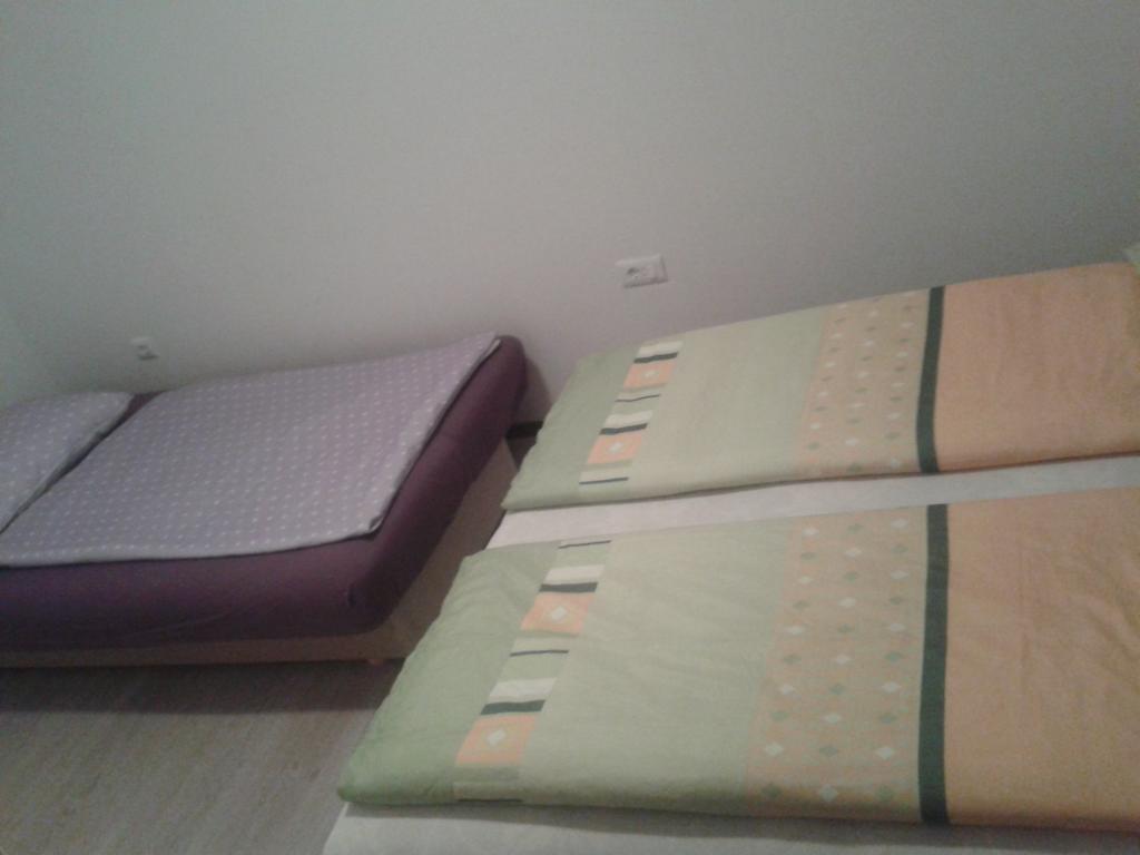 Apartments Lorena Zara Esterno foto